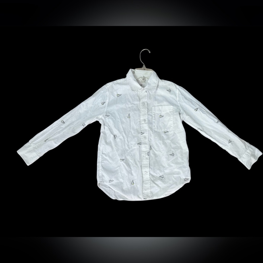 GAP Kids White Collared Button Down Holiday Shirt size 8 boys